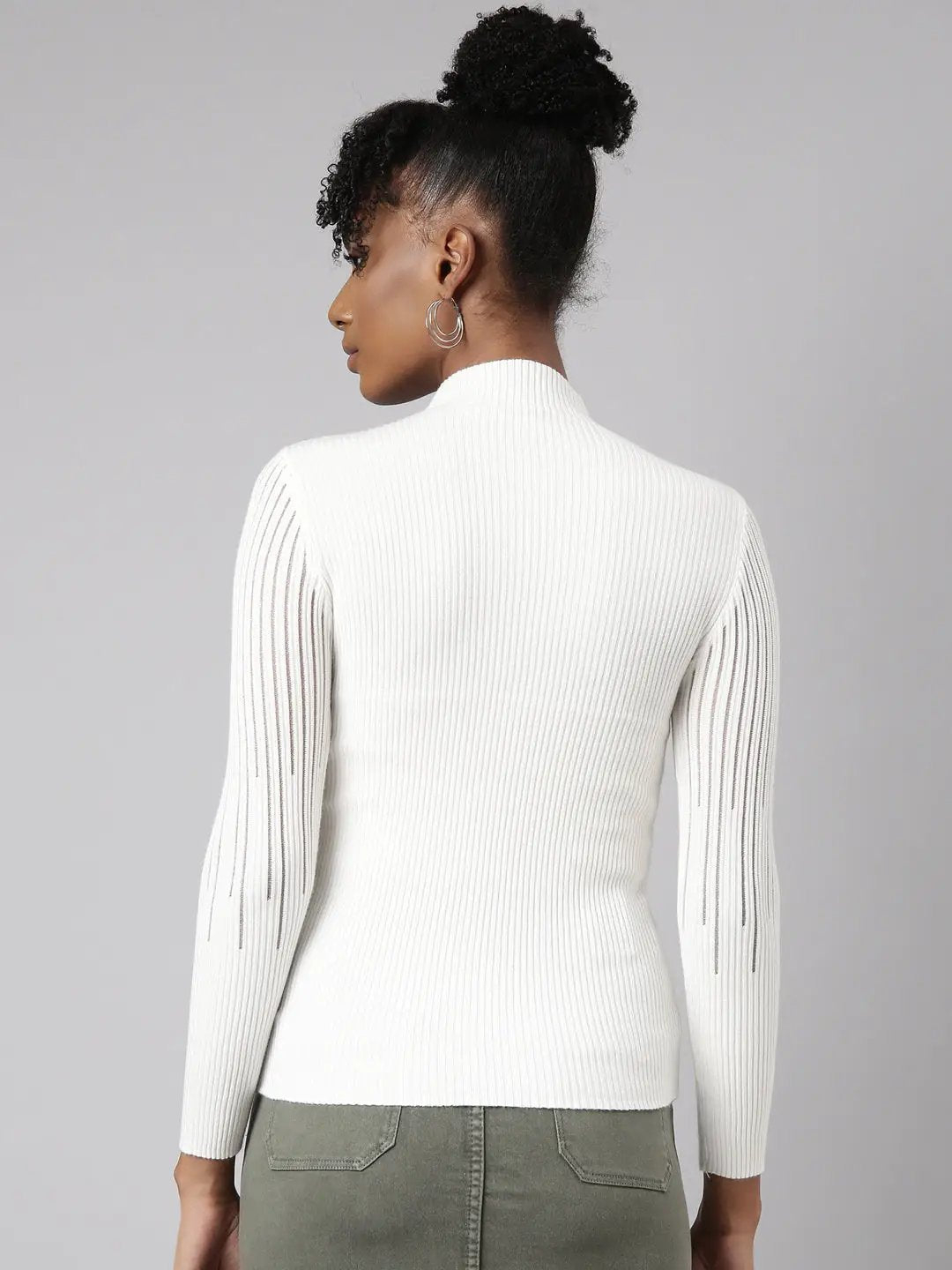 Women's White Solid Fitted Top