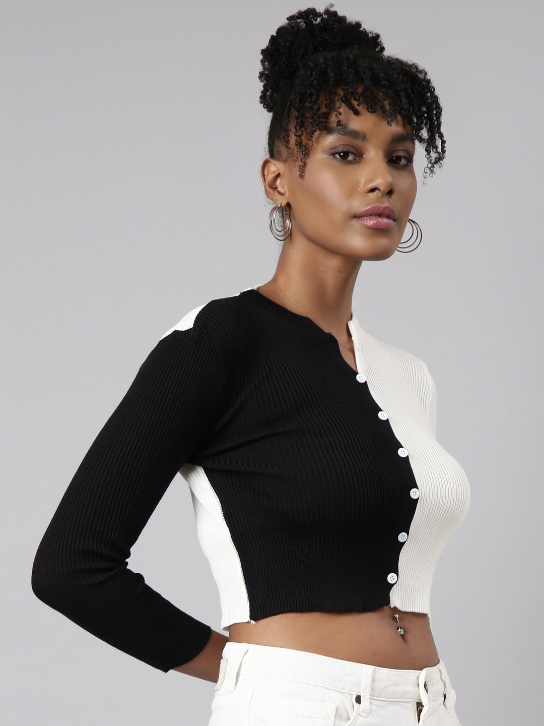 Women Black Colorblocked Fitted Crop Top