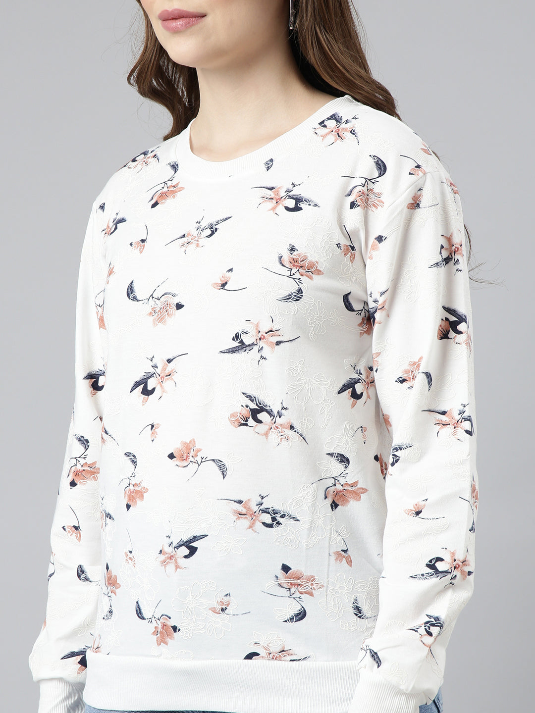 Women White Floral Pullover Sweatshirt