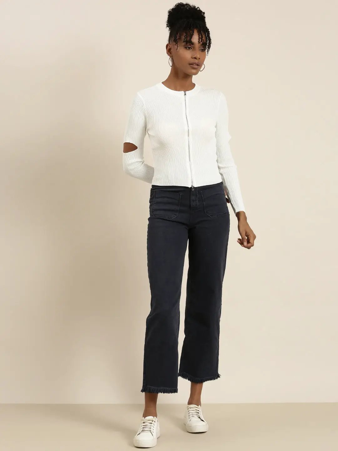 Women's Round Neck Solid Regular White Top