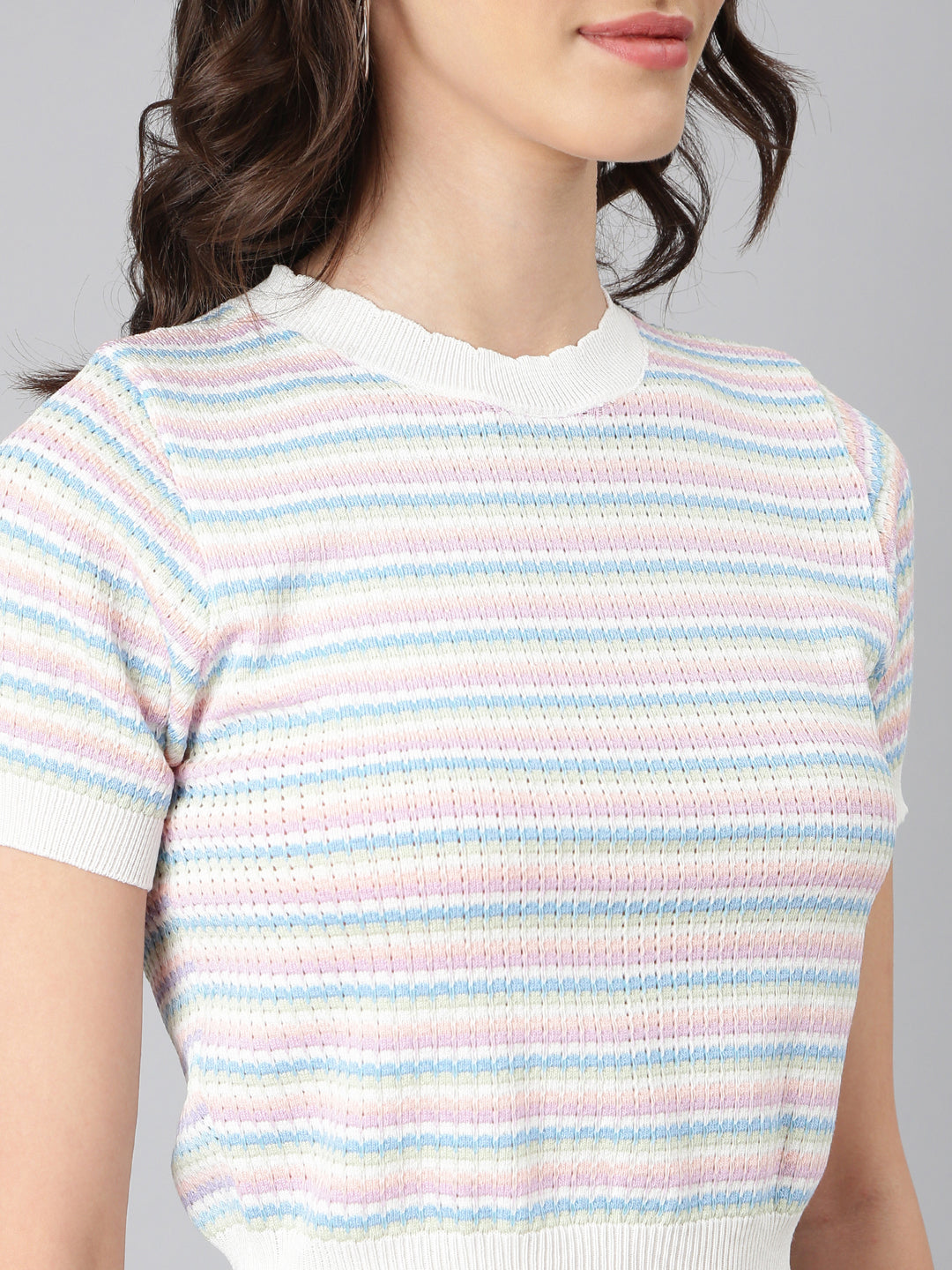 Women's Pink Textured Fitted Crop Top
