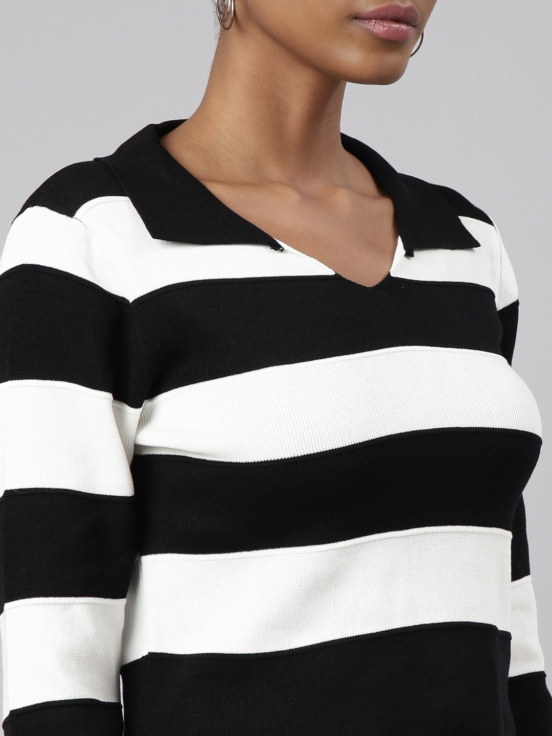 Women's Black Horizontal Stripes Crop Top