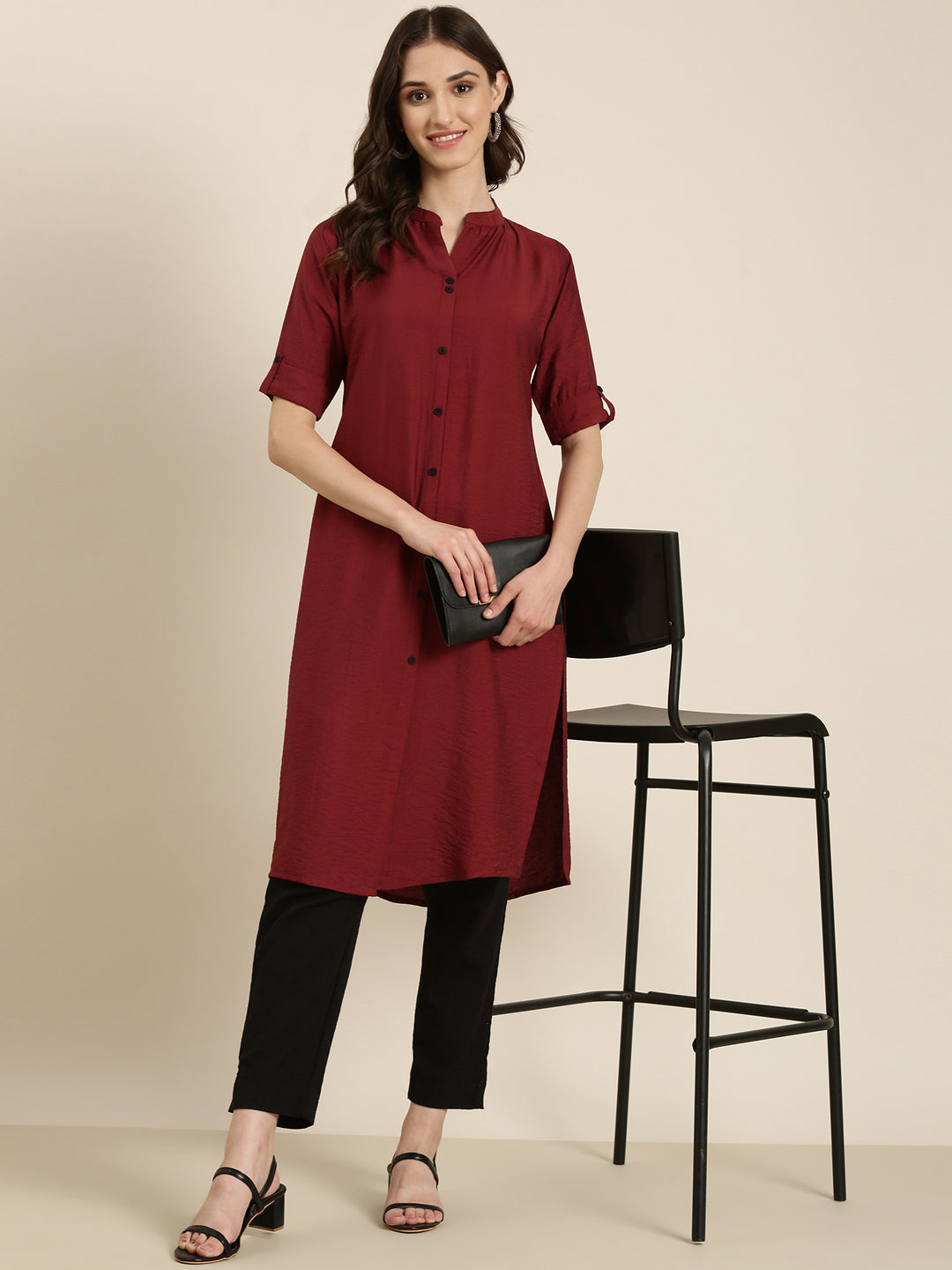 Women Maroon Solid Straight Kurta