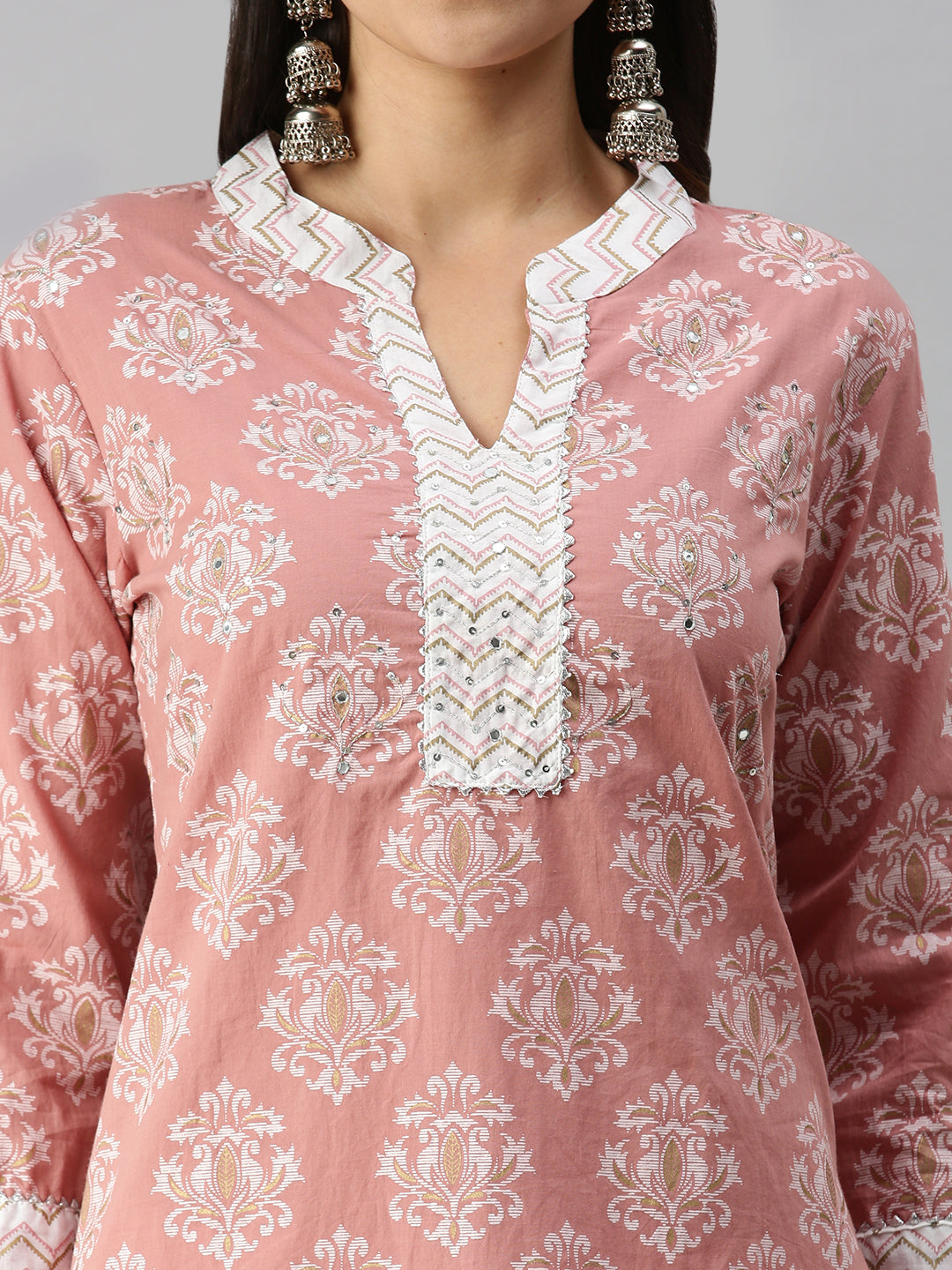 Women's MauveOff White Chevron Kurta Sets