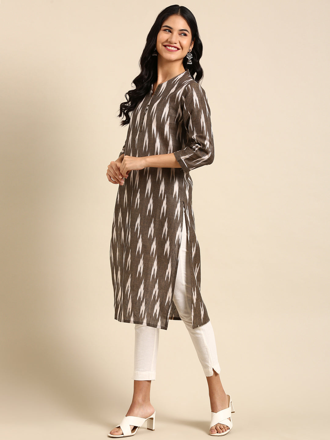 Women's Grey Solid Straight Kurta