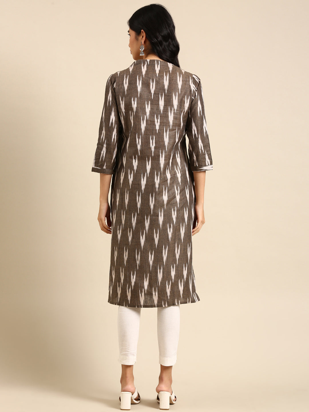 Women's Grey Solid Straight Kurta