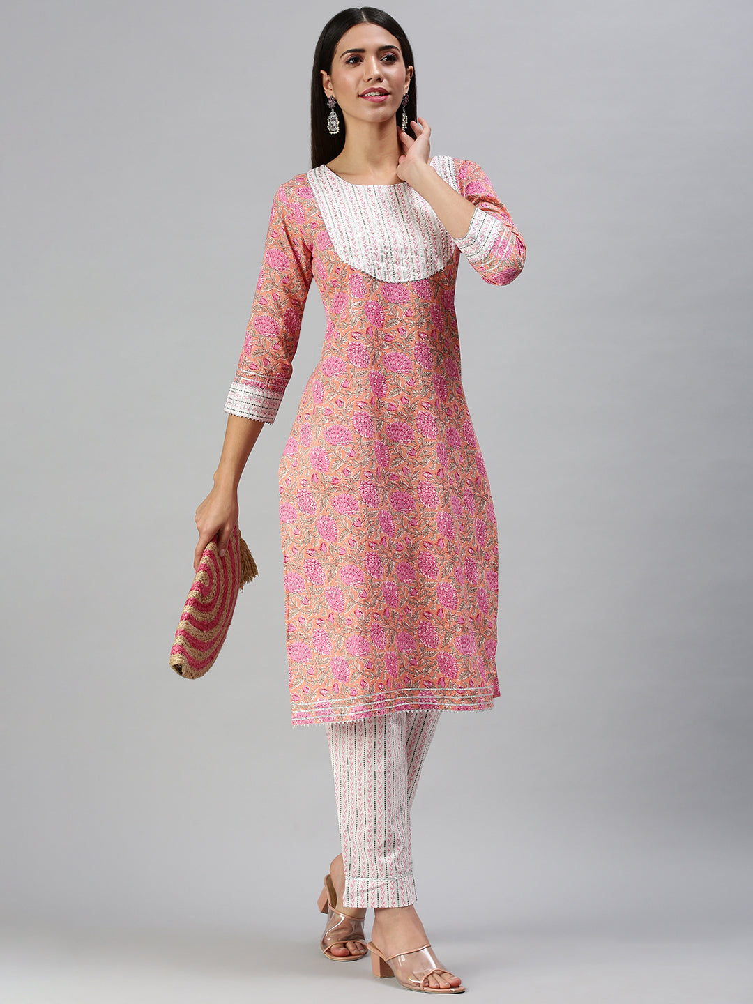 Women's Peach Printed Kurta Sets