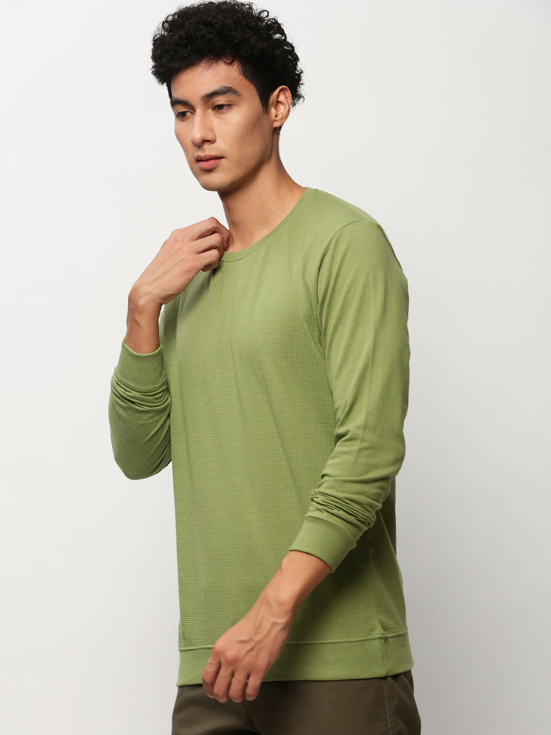 Men Green Solid Casual Sweatshirts