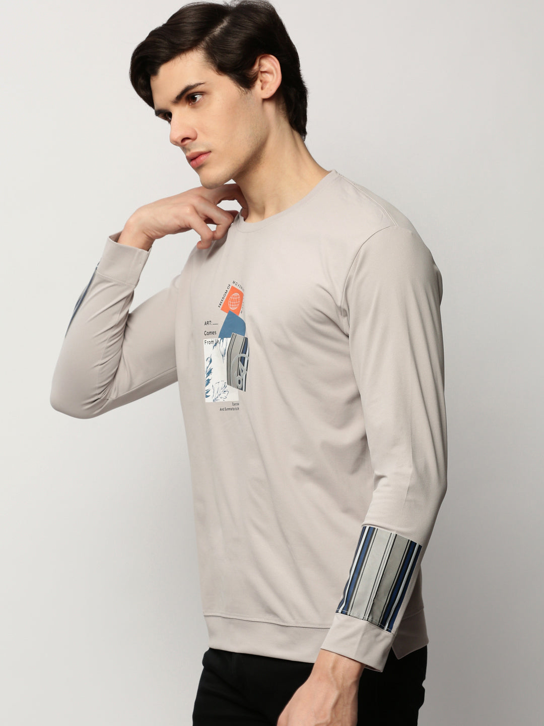 Men Grey Graphics Casual Sweatshirts