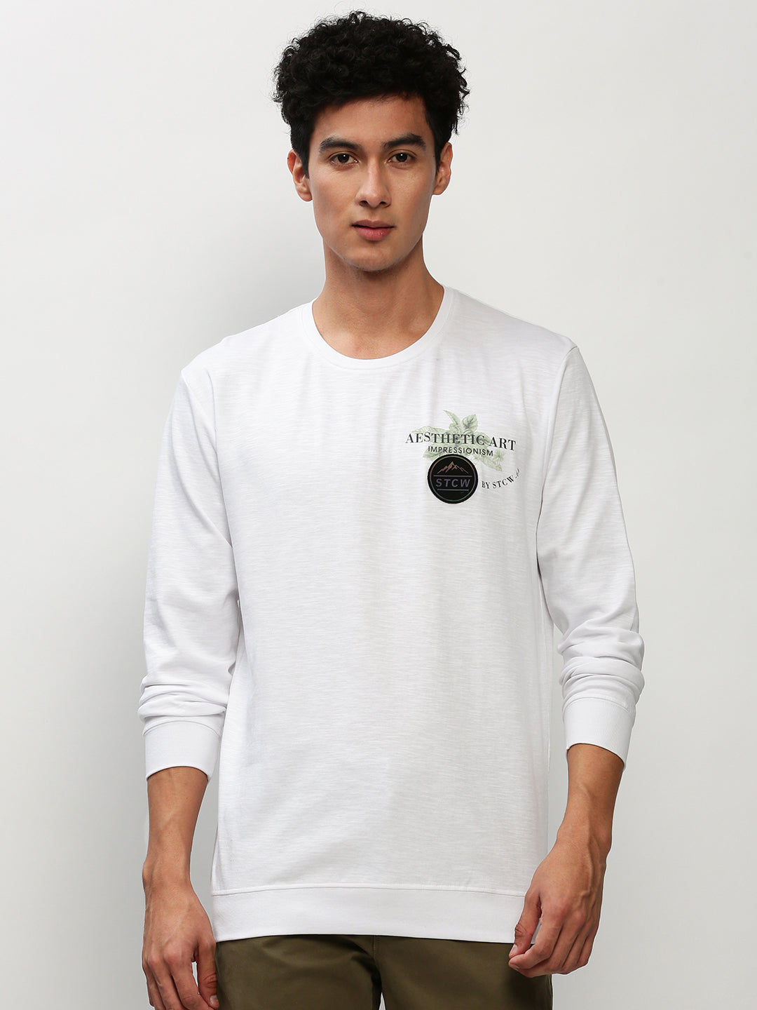 Men White Graphics Casual Sweatshirts