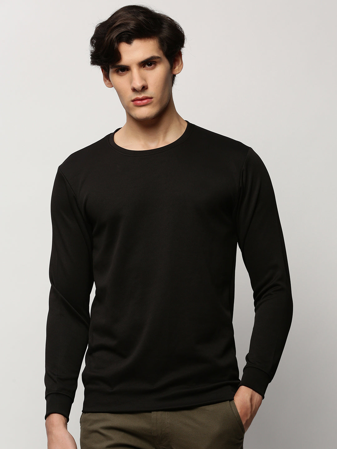 Men Black Solid Casual Sweatshirts