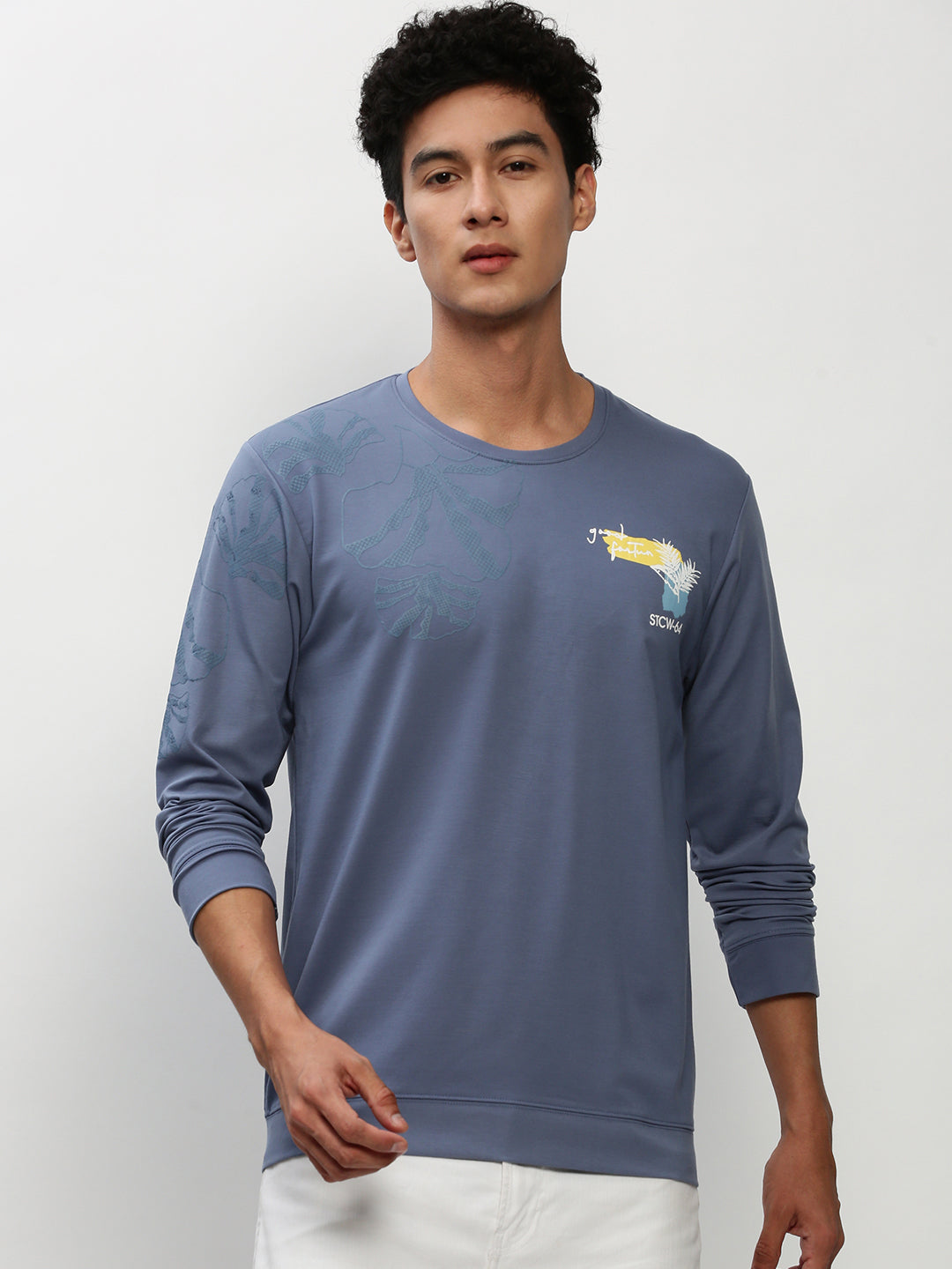 Men Blue Graphics Casual Sweatshirts