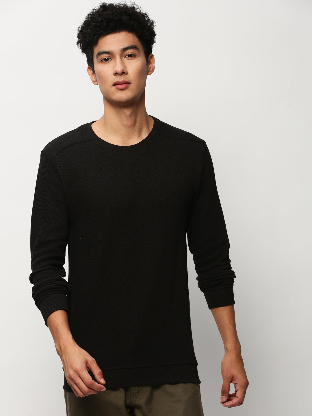 Men Black Solid Casual Sweatshirts