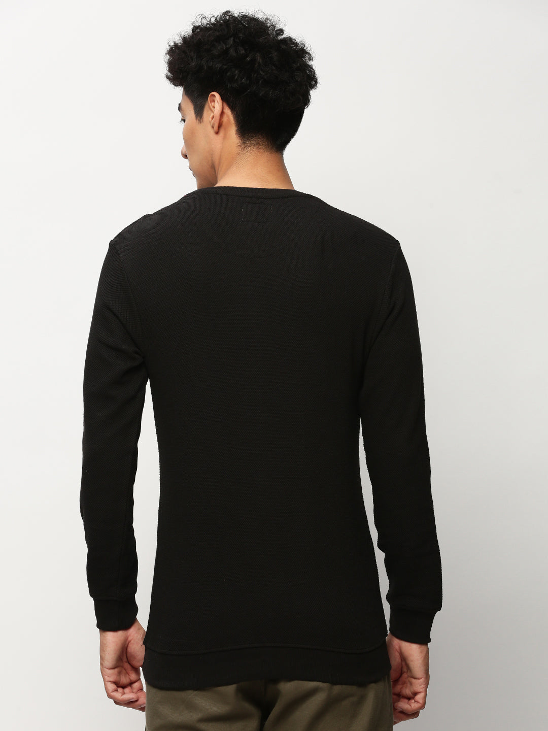 Men Black Solid Casual Sweatshirts