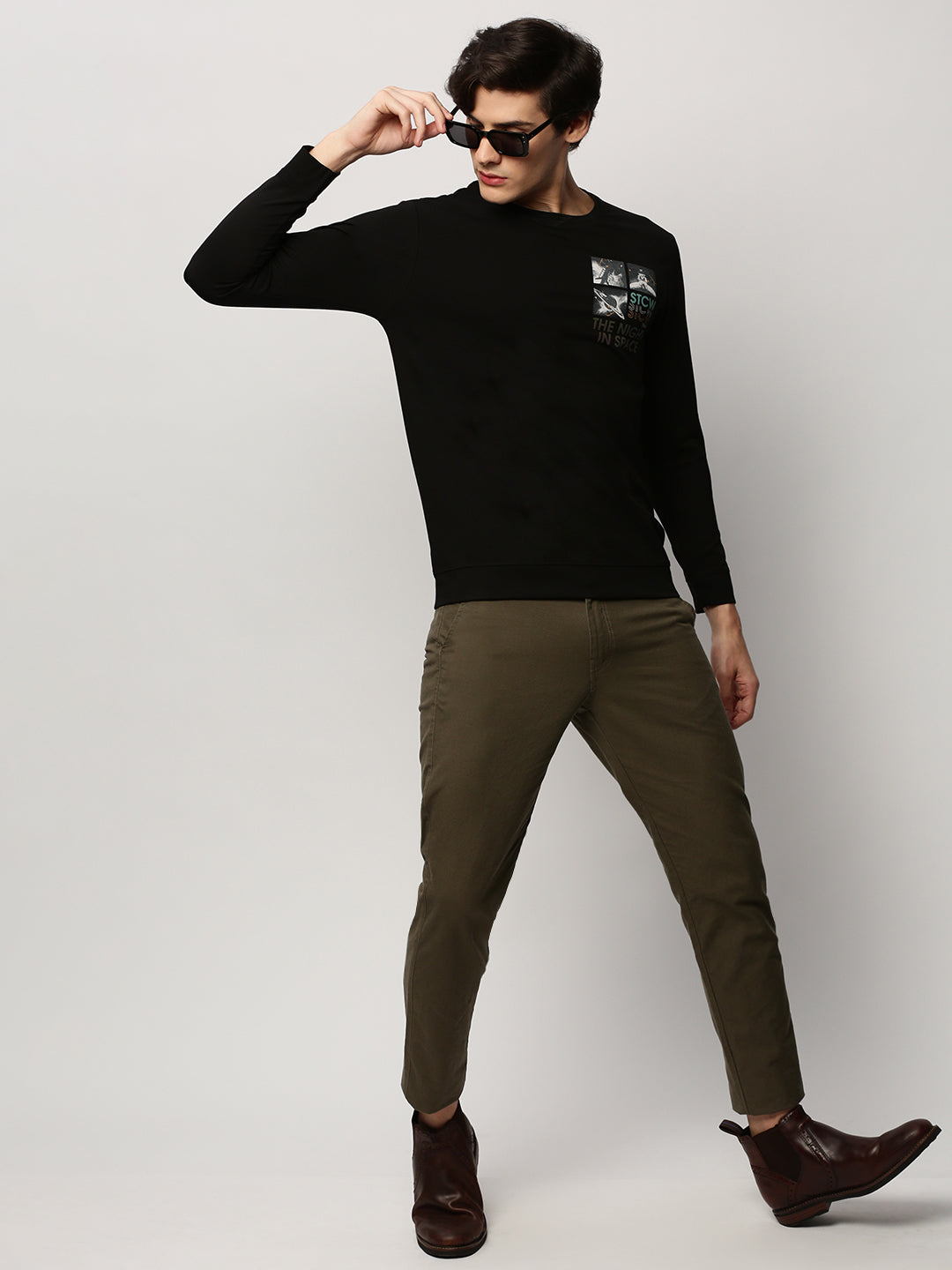 Men Black Graphics Casual Sweatshirts