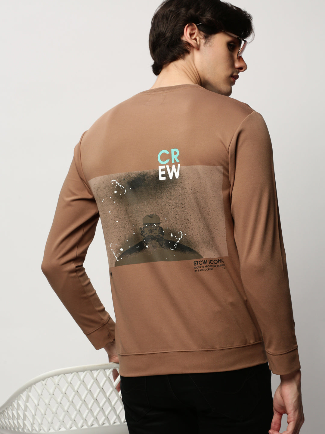 Men Brown Graphics Casual Sweatshirts