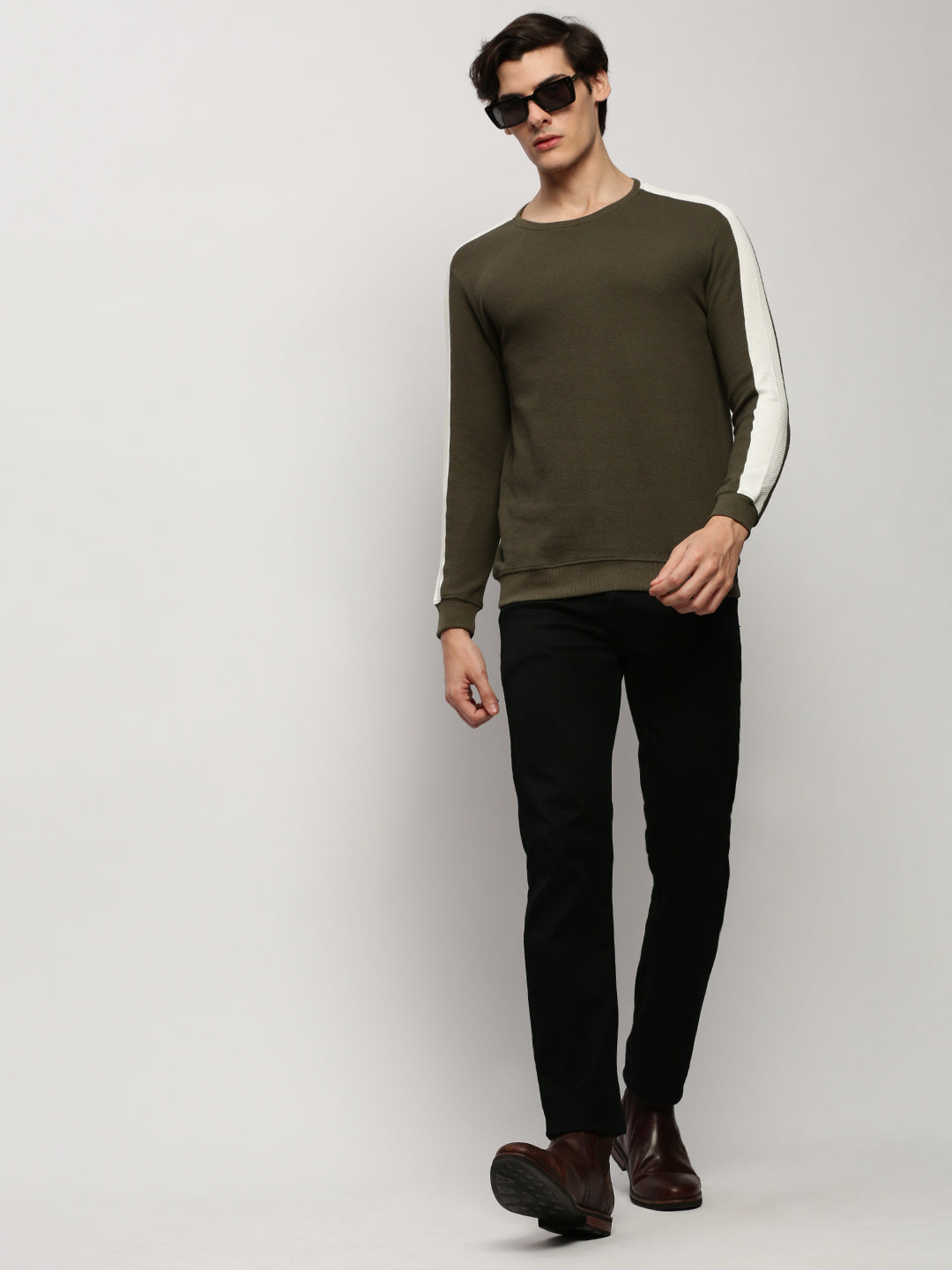 Men Green Solid Casual Sweatshirts