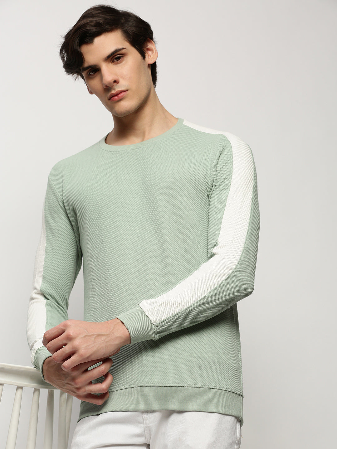 Men Green Solid Casual Sweatshirts