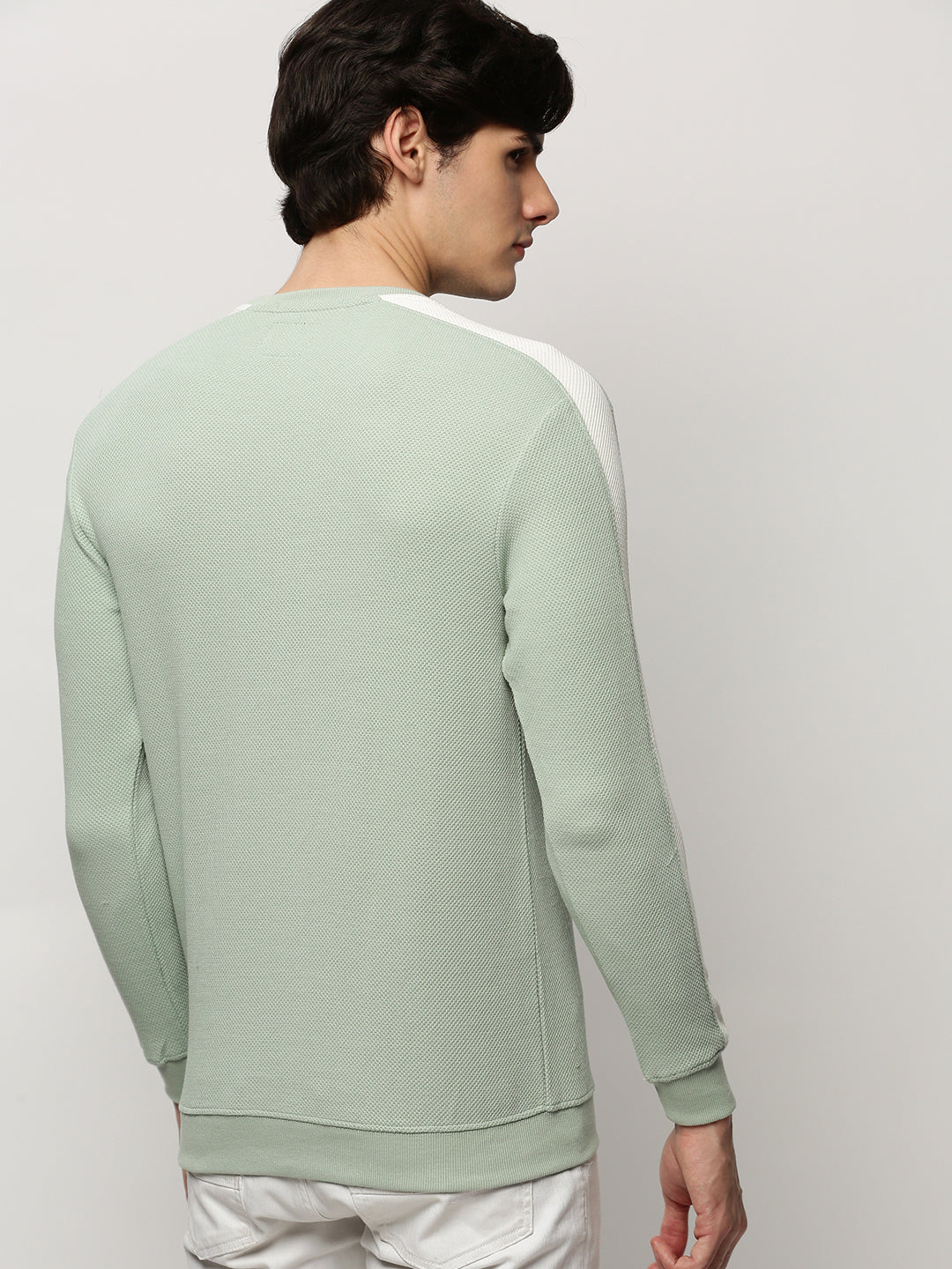 Men Green Solid Casual Sweatshirts