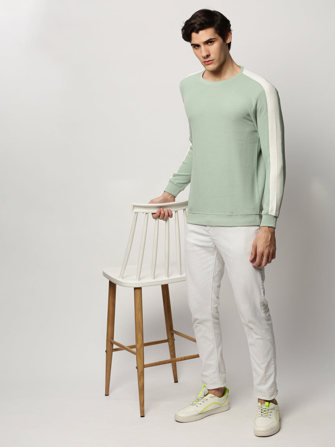 Men Green Solid Casual Sweatshirts