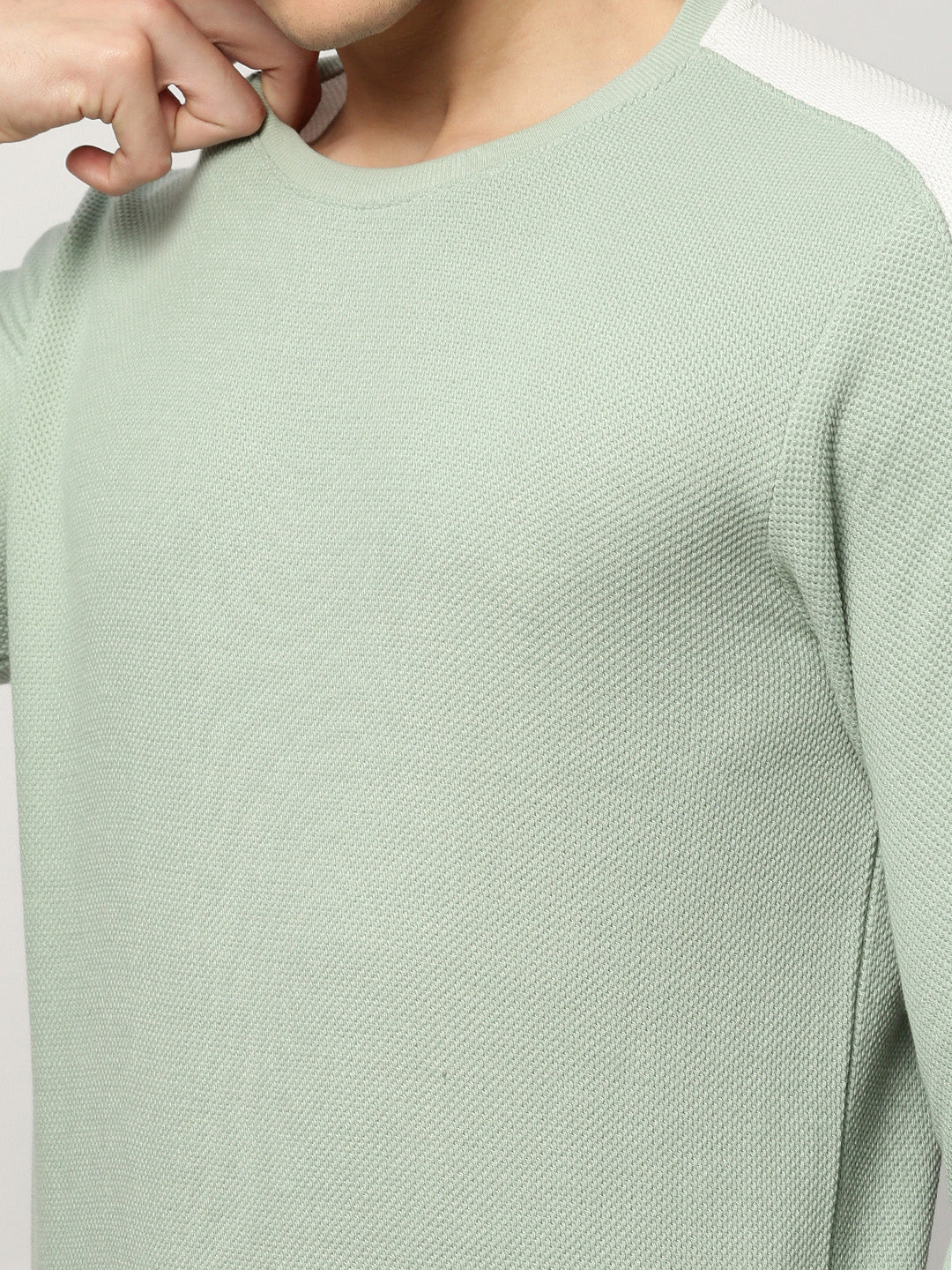 Men Green Solid Casual Sweatshirts