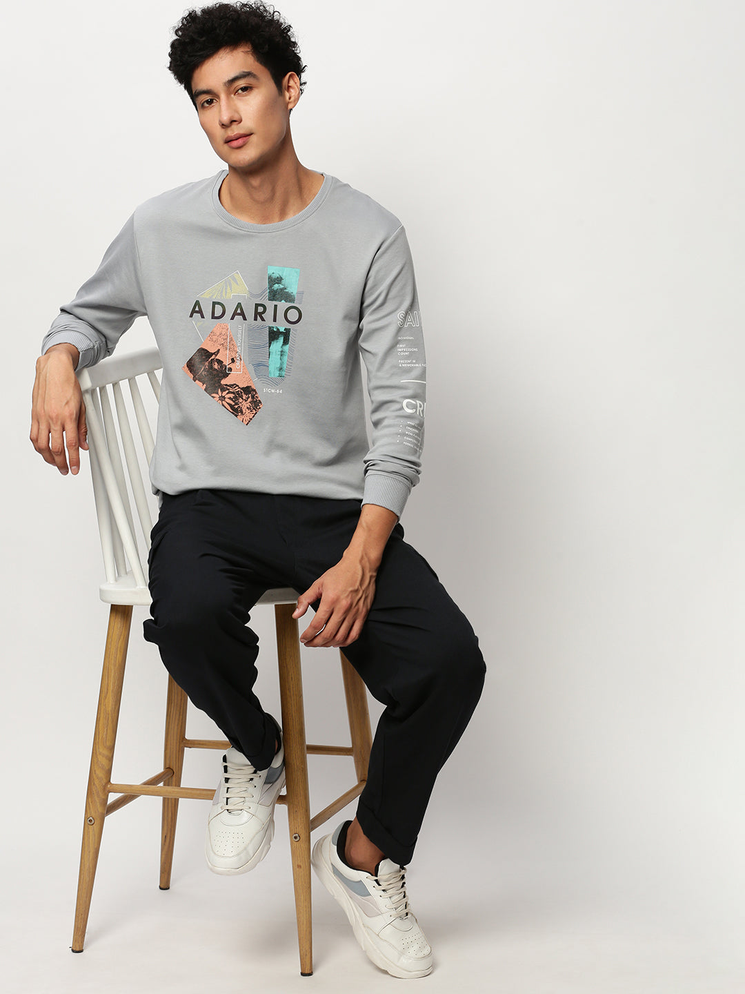 Men Grey Graphics Casual Sweatshirts