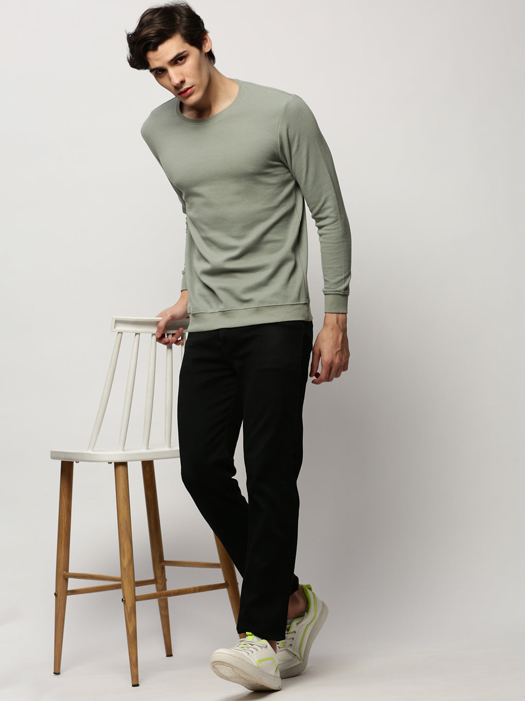 Men Green Solid Casual Sweatshirts