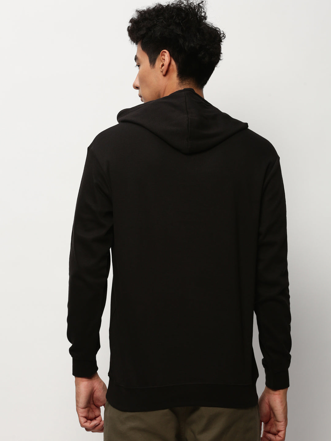 Men Black Solid Casual Sweatshirts