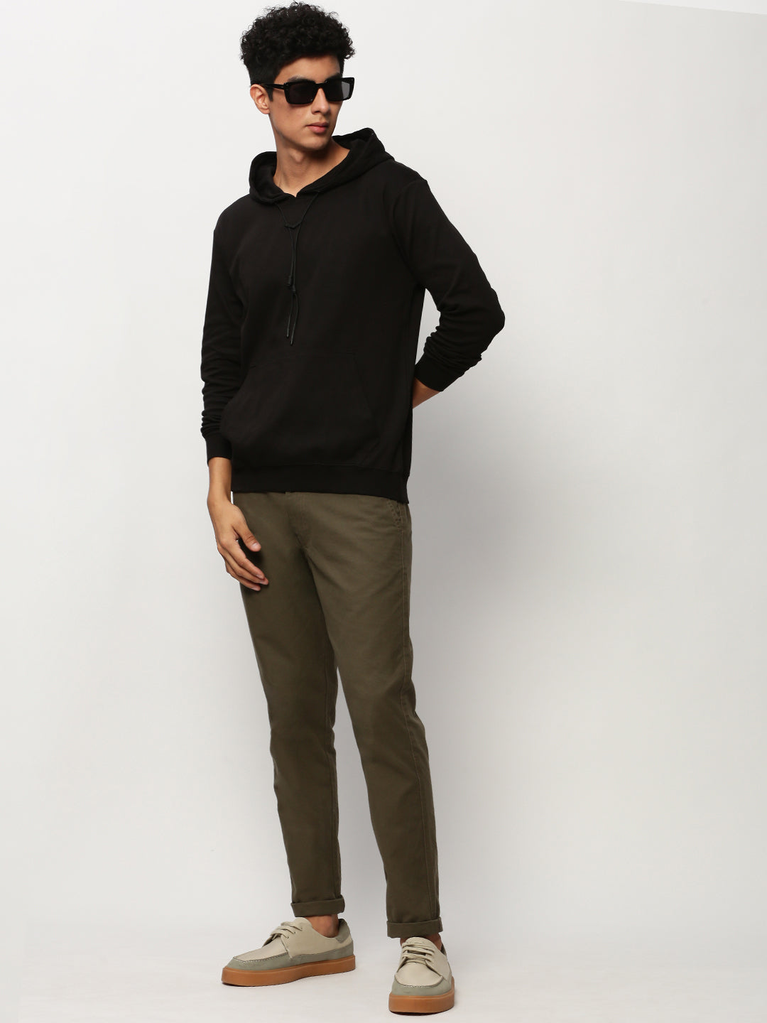 Men Black Solid Casual Sweatshirts