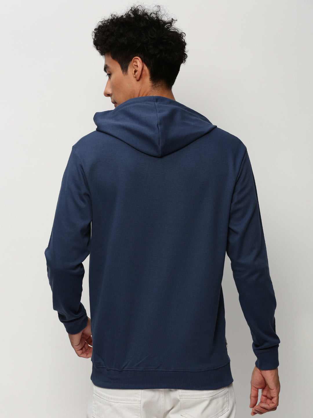 Men Blue Graphics Casual Sweatshirts