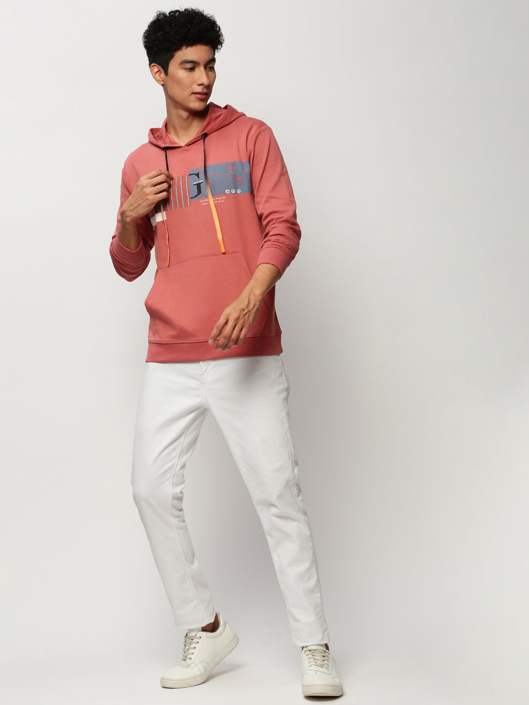 Men Peach Graphics Casual Sweatshirts