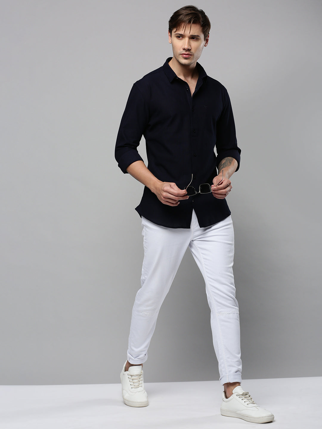 Men Navy Solid Casual Shirt