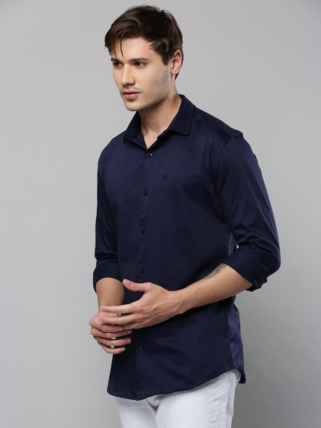 Men Navy Solid Casual Shirt