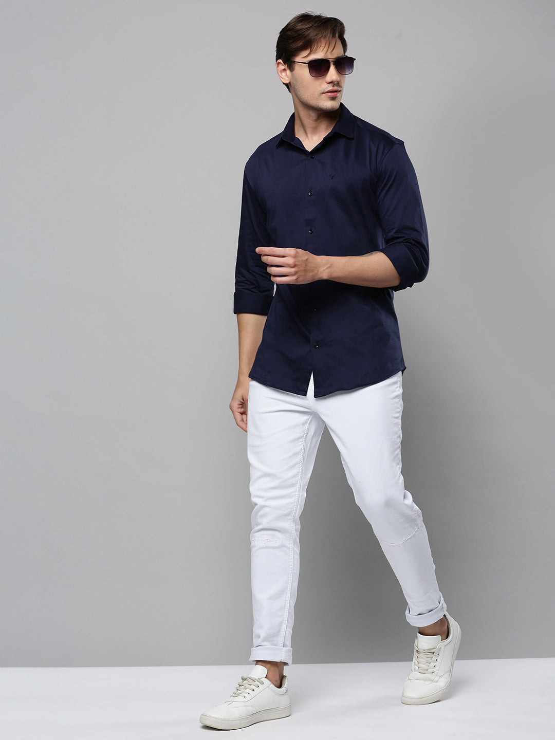 Men Navy Solid Casual Shirt