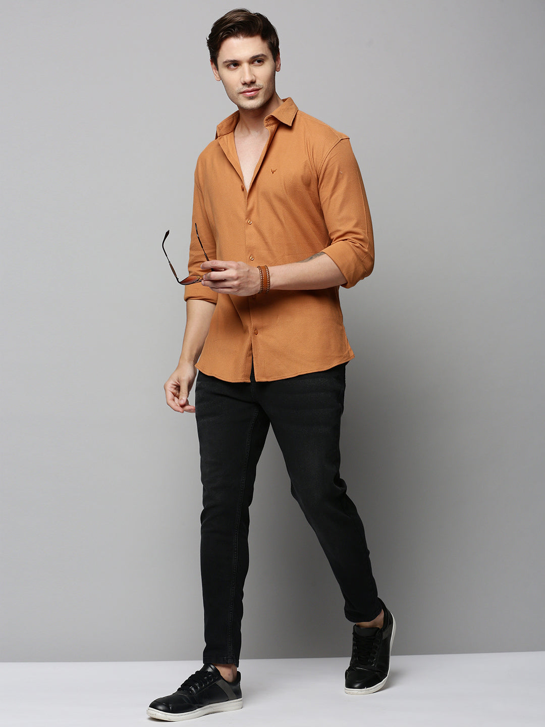 Men Brown Solid Casual Shirt