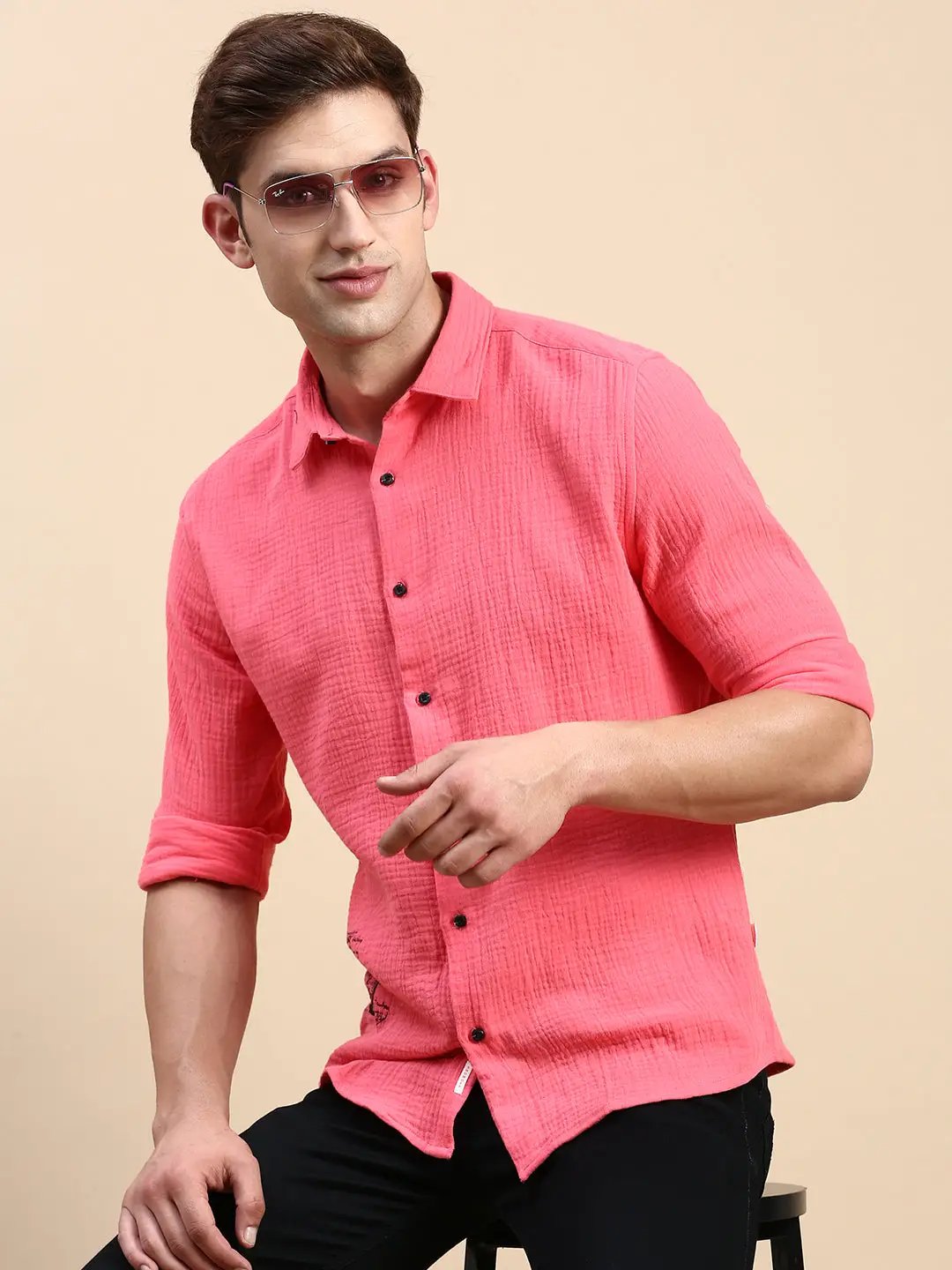 Men's Pink Solid Casual Shirt