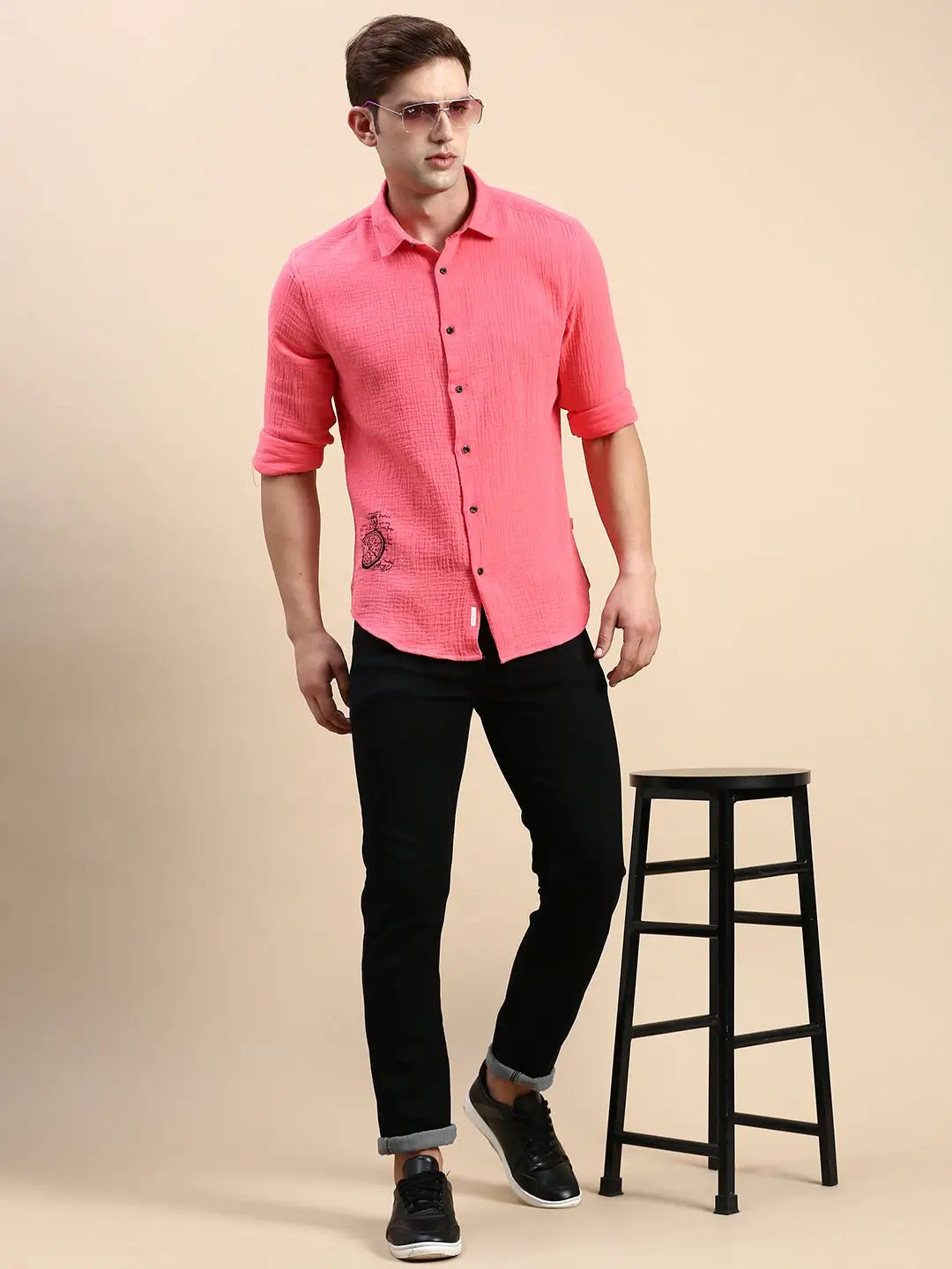 Men's Pink Solid Casual Shirt