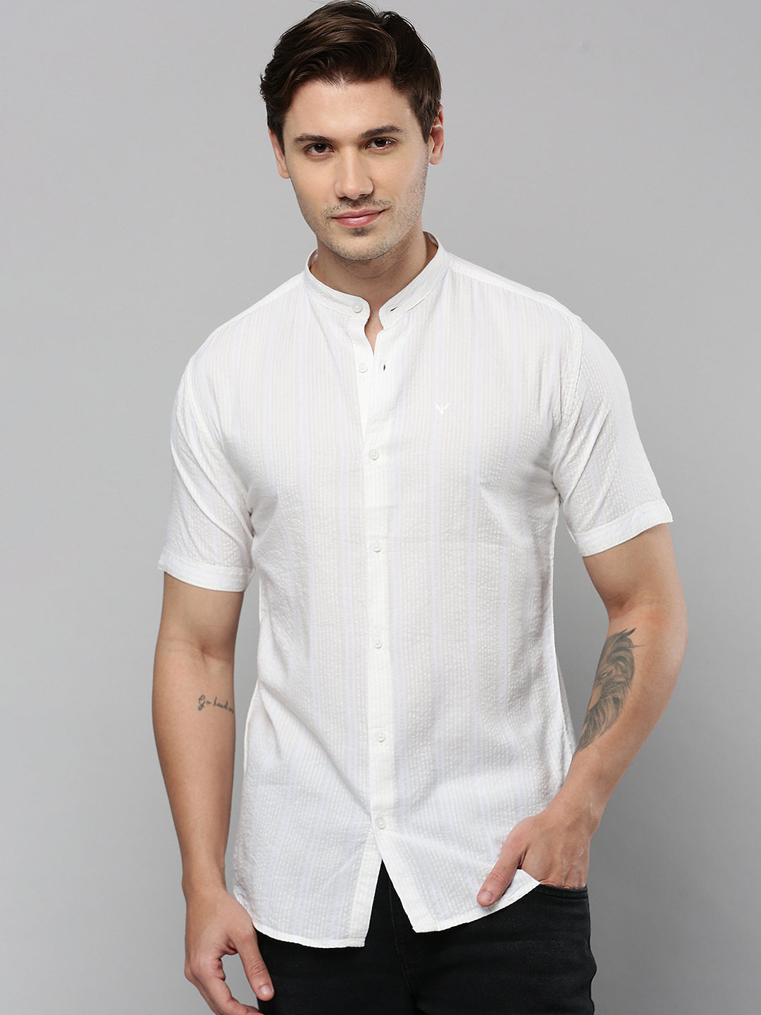 Men White Solid Casual Shirt