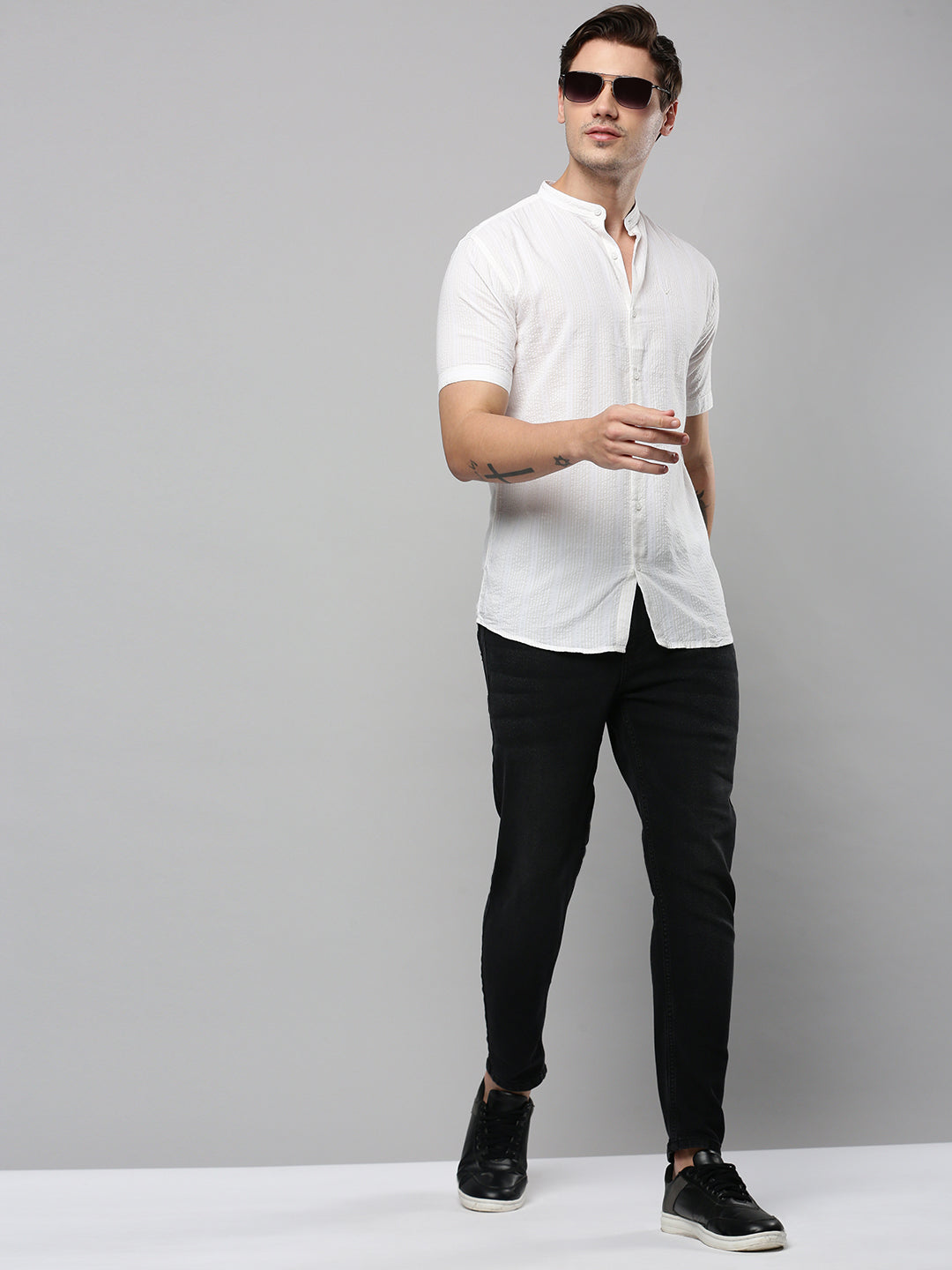 Men White Solid Casual Shirt