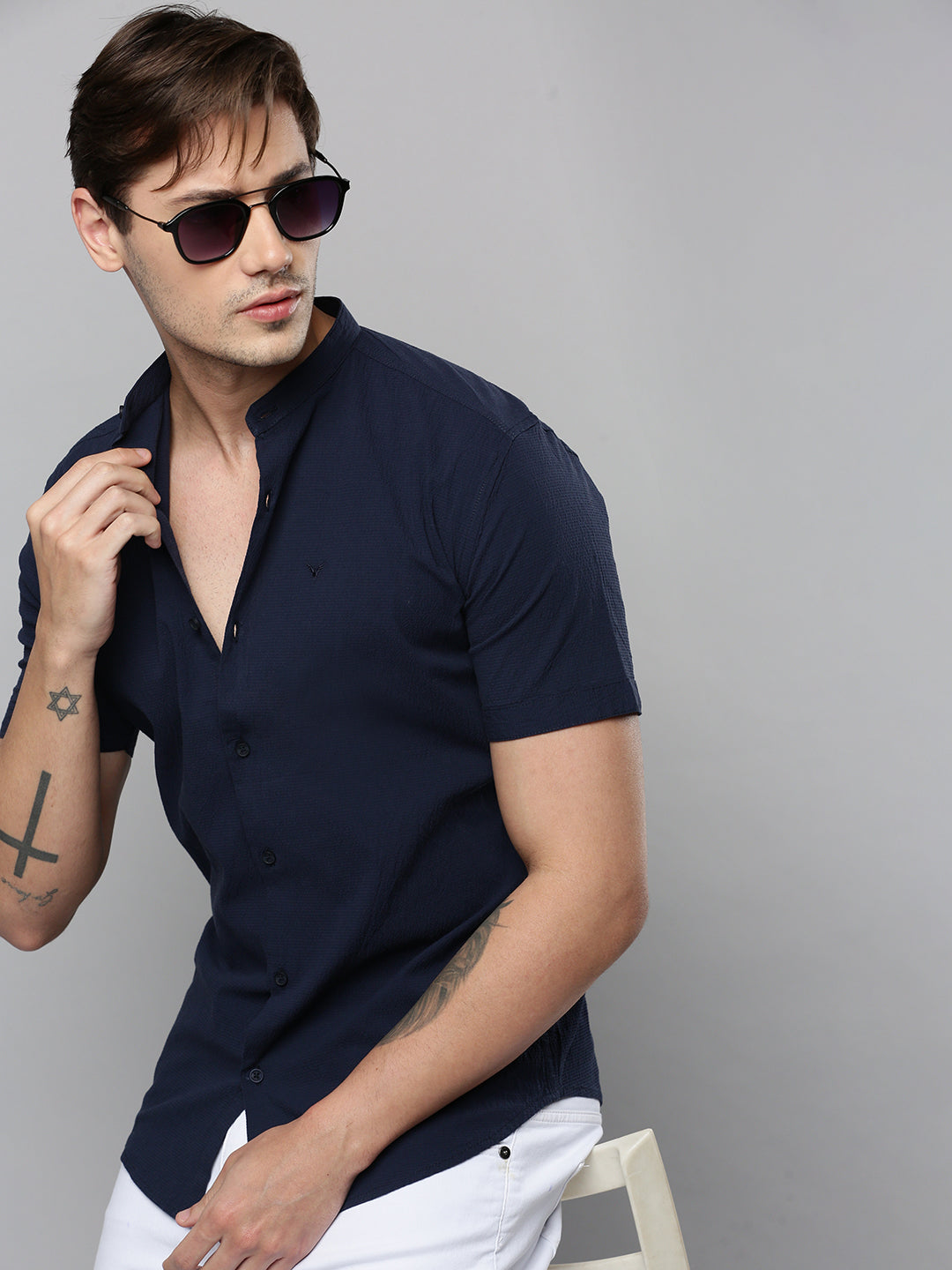 Men Navy Solid Casual Shirt