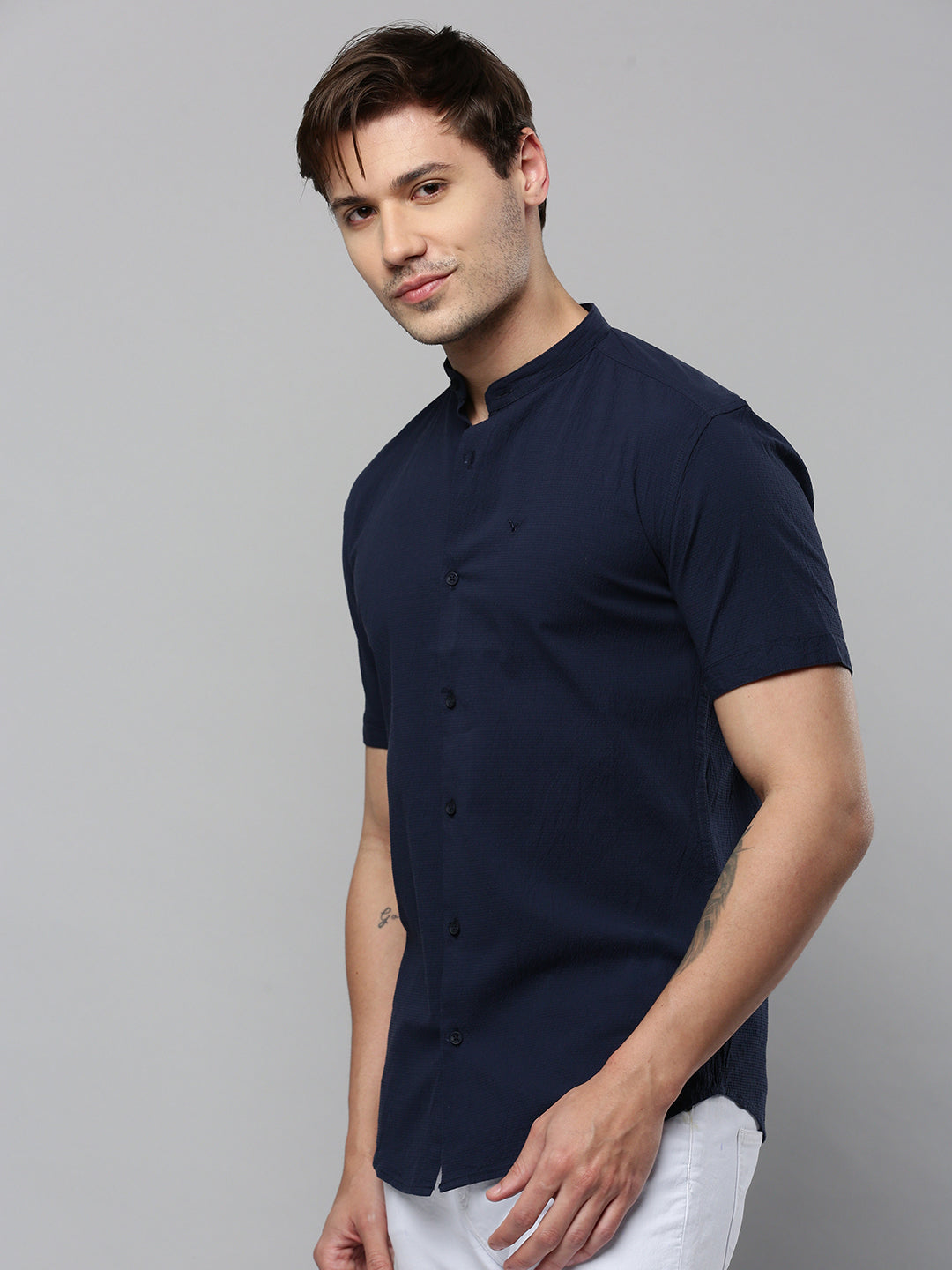 Men Navy Solid Casual Shirt