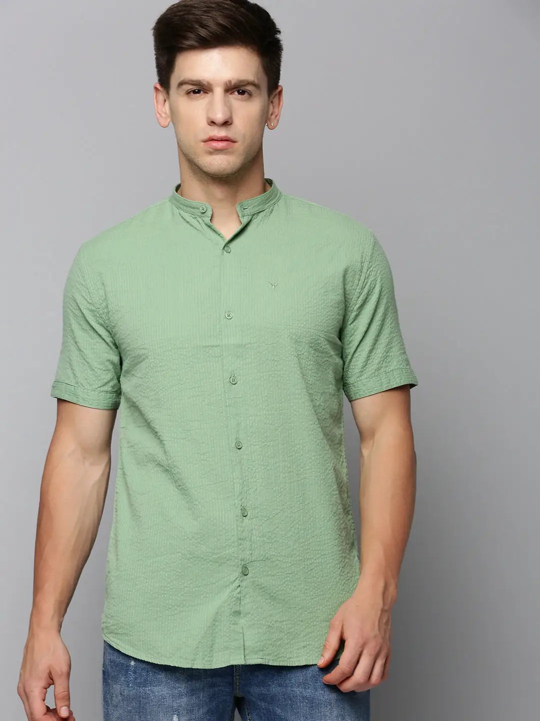 Men's Green Solid Casual Shirt