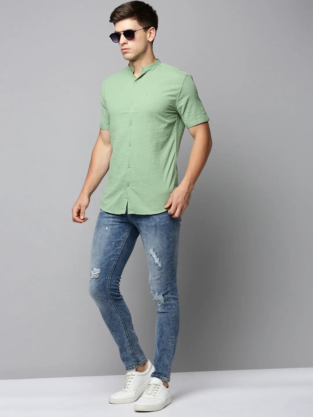 Men's Green Solid Casual Shirt
