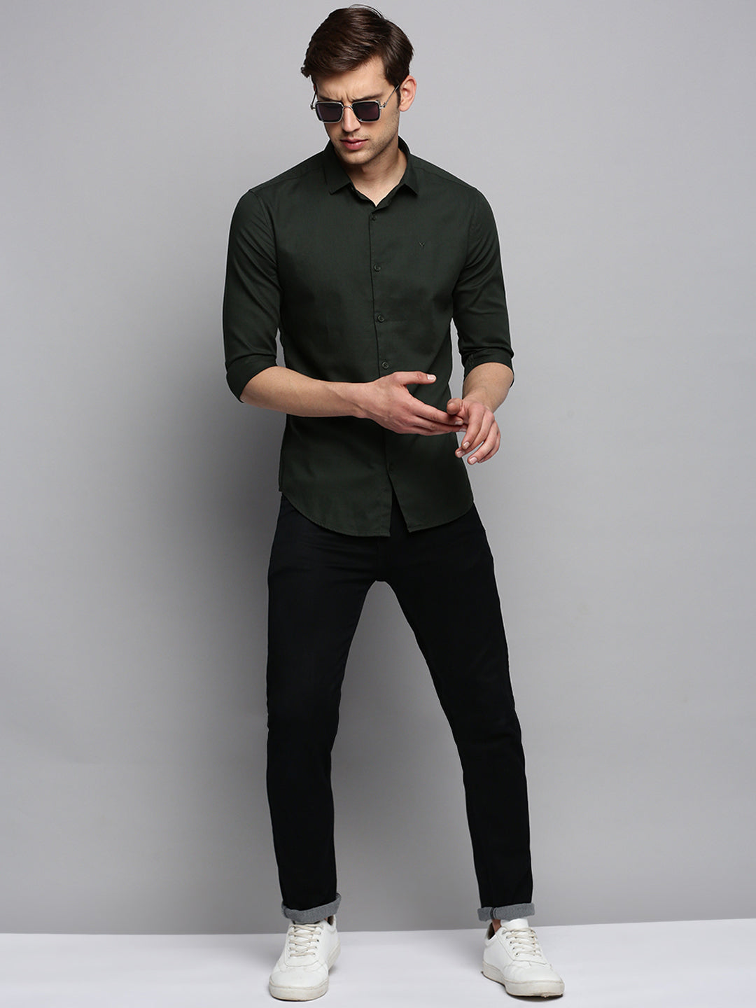 Men Green Solid Casual Shirt