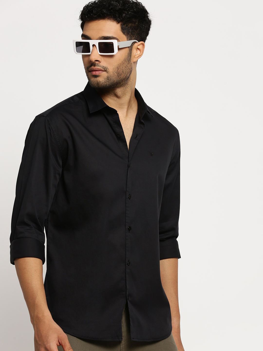 Men's Black Spread Collar Solid Shirt
