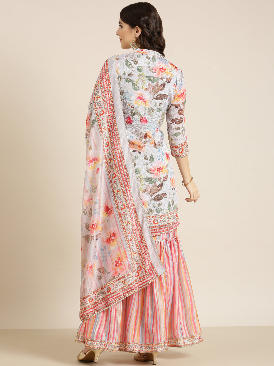 Women Grey Floral Kurta Set