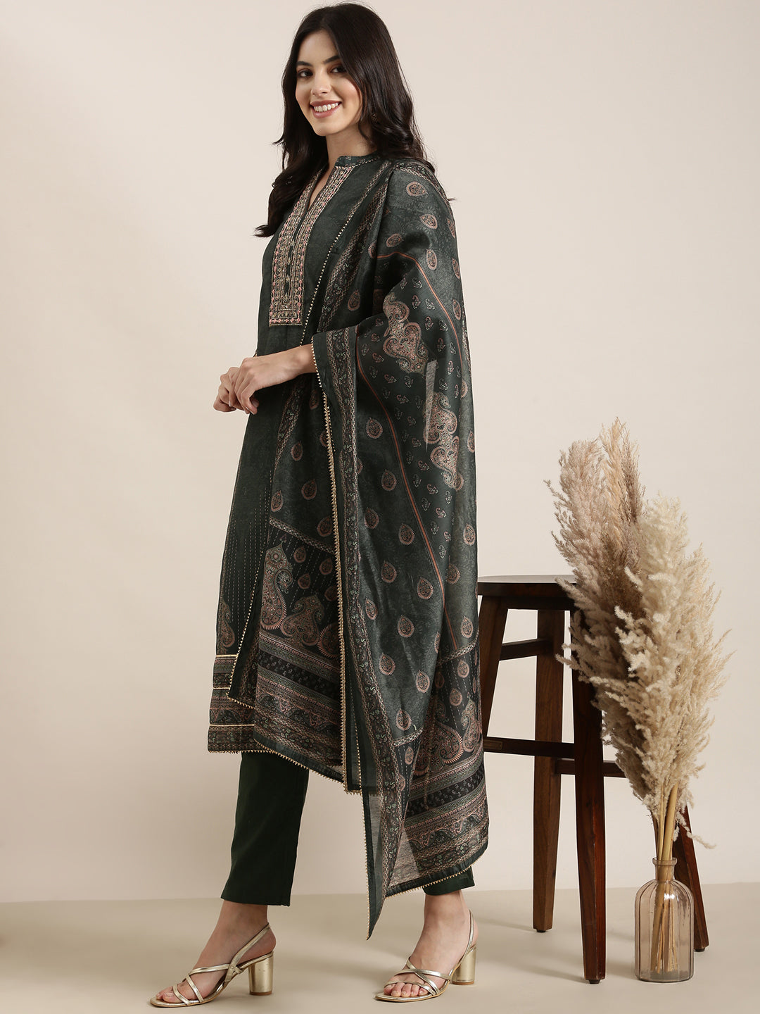 Women Straight Green Paisley Kurta and Trousers Set Comes With Dupatta