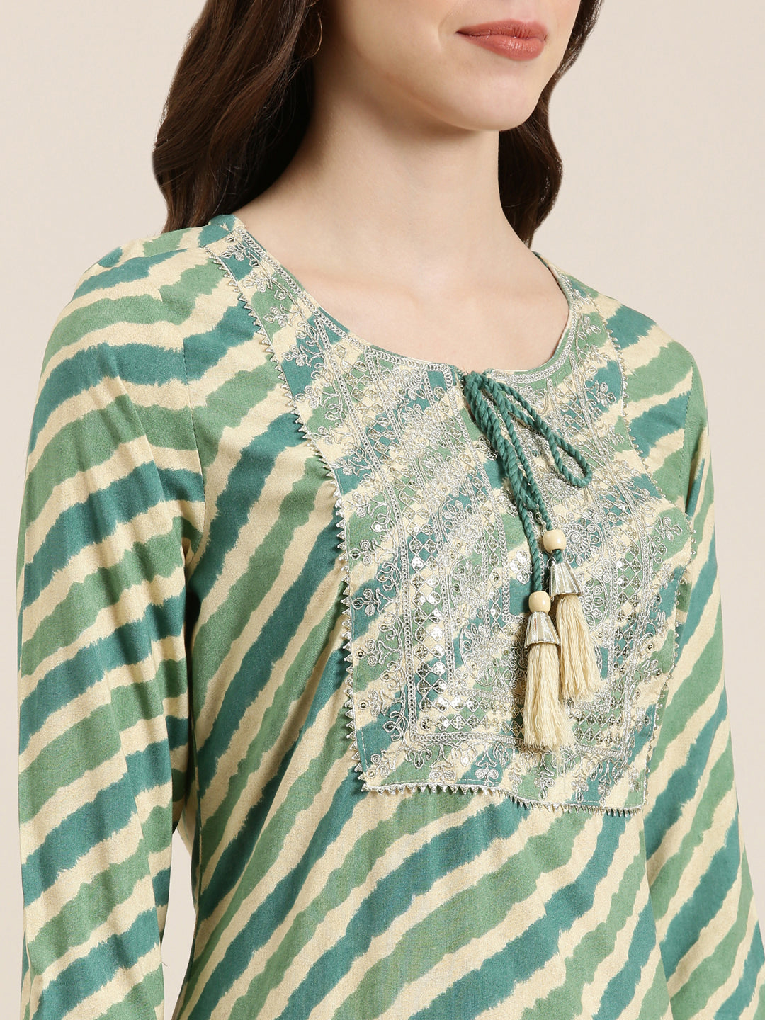 Women Green Striped Straight Kurta