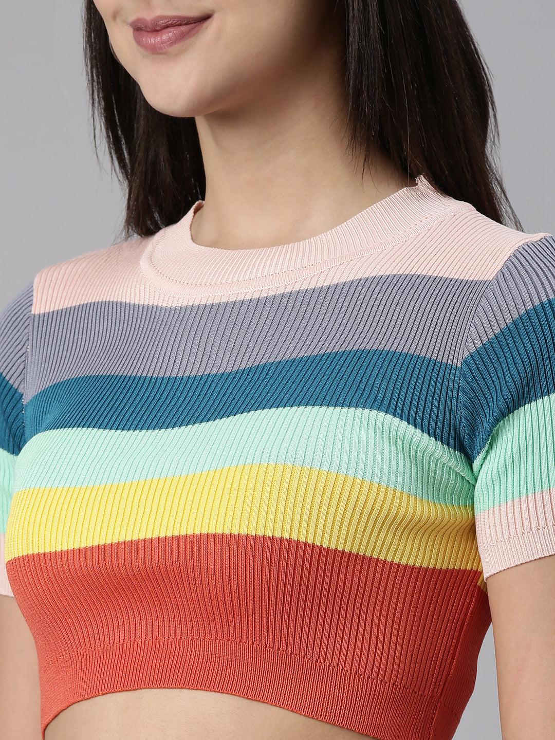 Round Neck Colourblocked Multi Fitted Crop Top