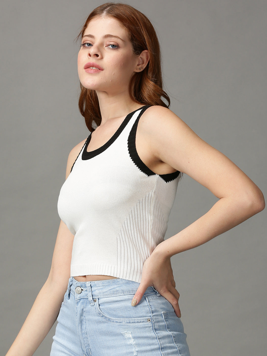 Women's White Solid Fitted Crop Top